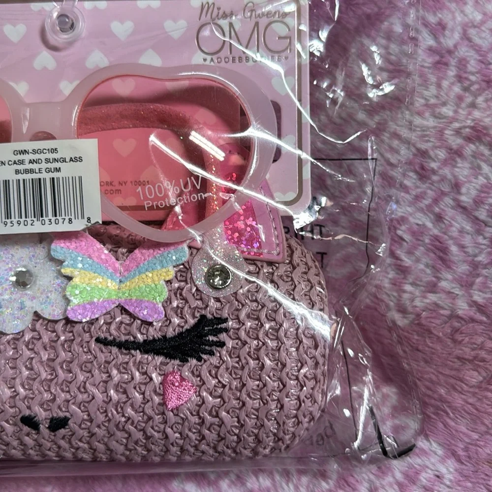 NWT Miss Gwen’s OMG Accessories Sunglasses & Hard Case Unicorn Set with handle.